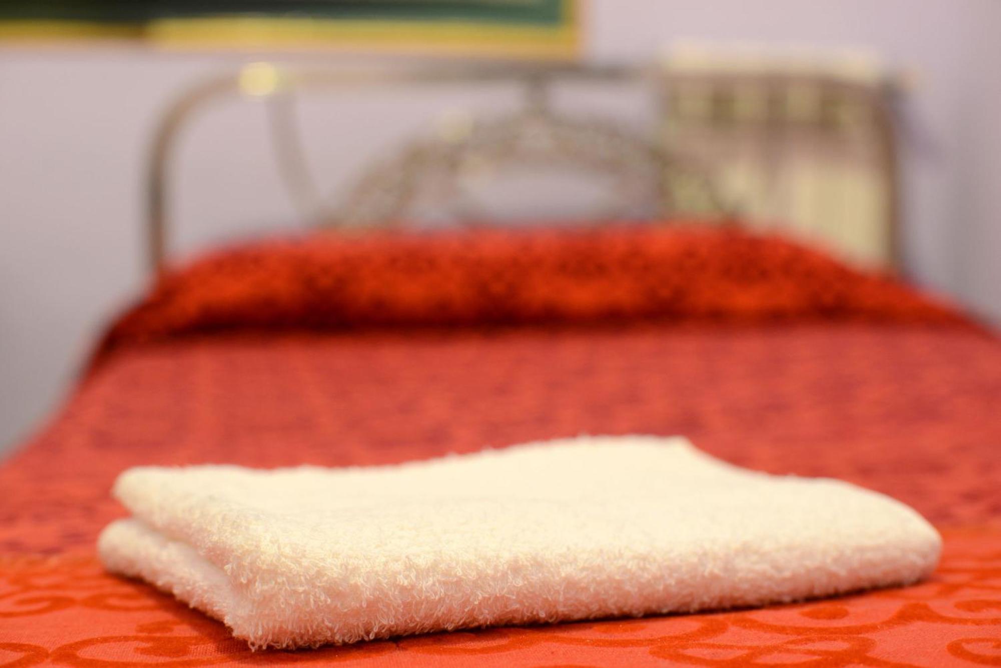 Hostal Horizonte Madrid "Check-In On-Line Recepcion 14H-23H" Extérieur photo
